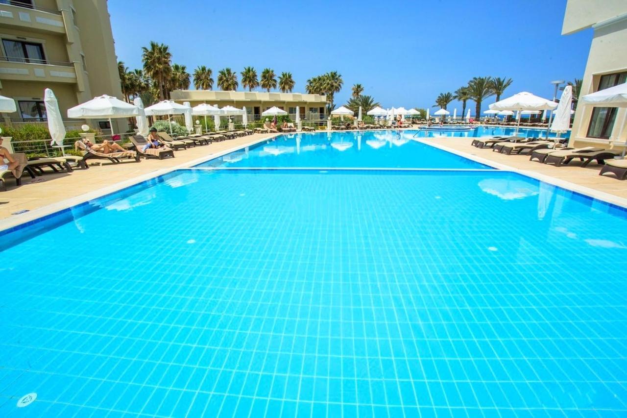 Vuni Palace Luxury Resort & Beach & Casino Kyrenia  Exteriér fotografie